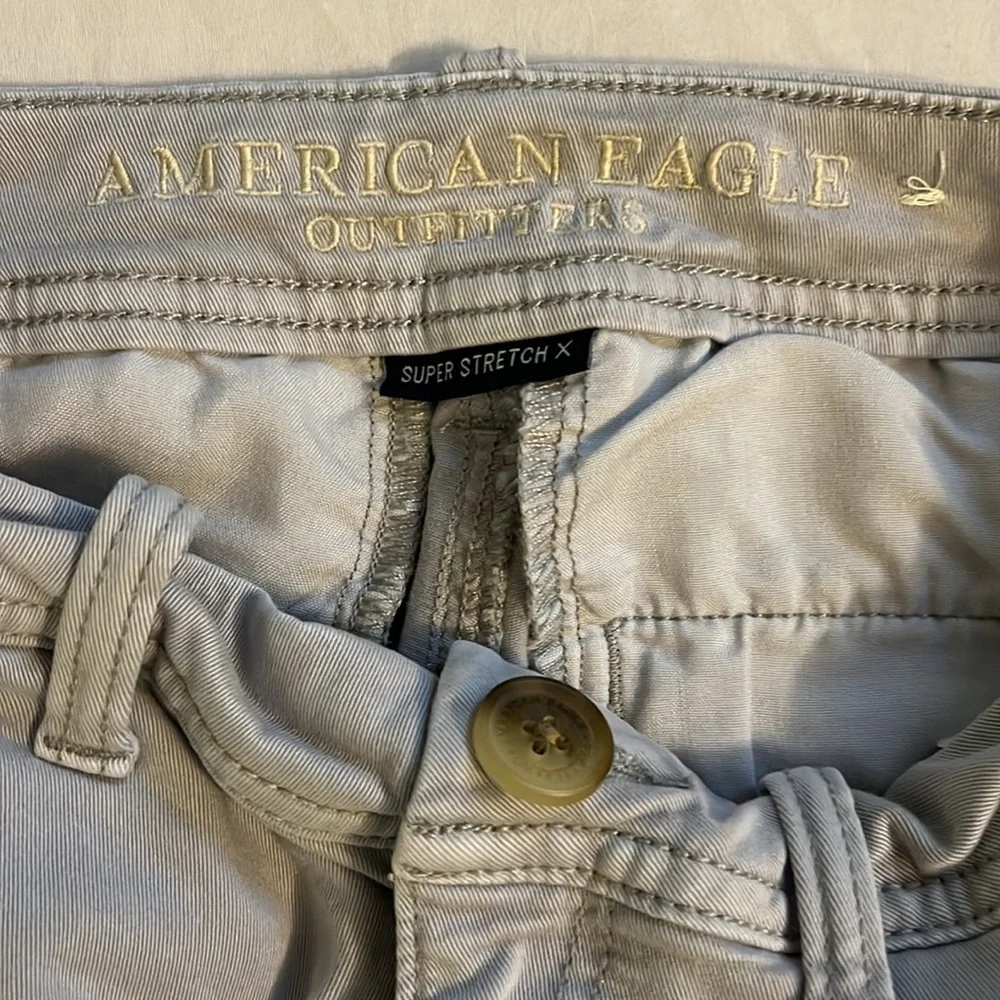 **3/$20** AEO Shorts - Size 00 - Picture 3 of 7
